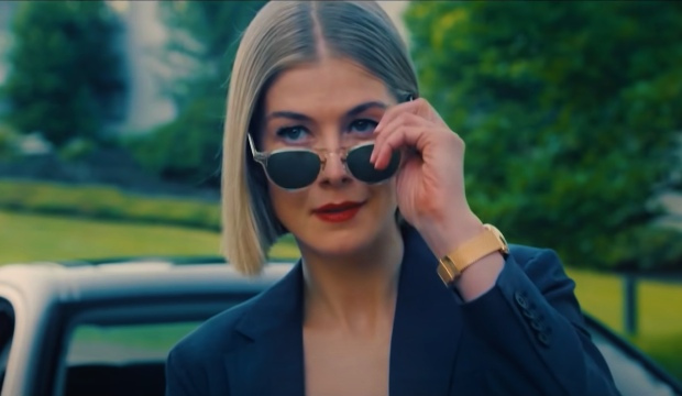 Rosamund Pike in "I Care a Lot"